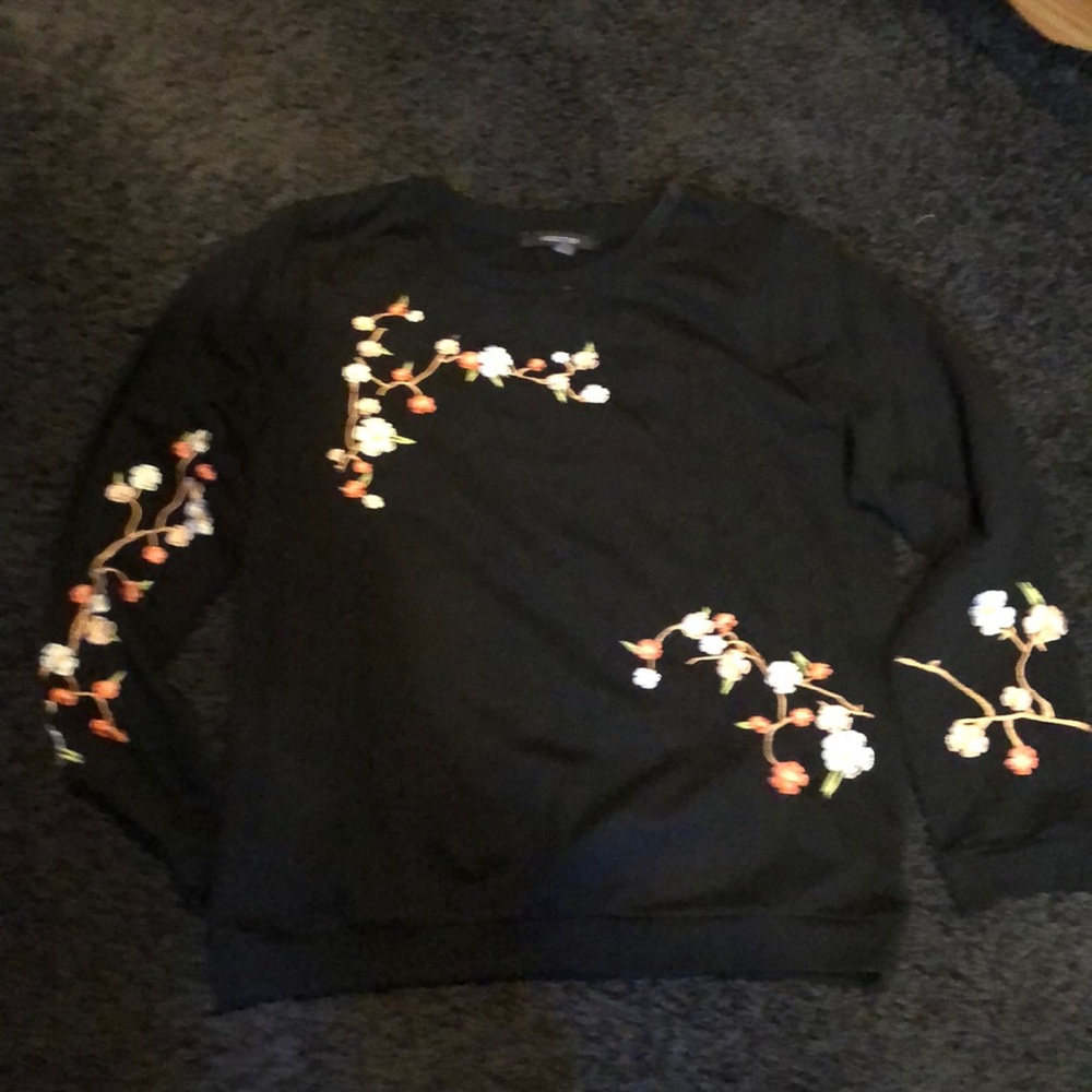 Embroidered sweatshirt